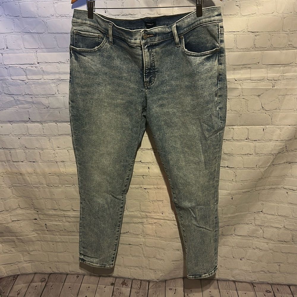 Express Low Rise Skinny Jeans | Women’s Size 16R | Distressed Denim Wash
